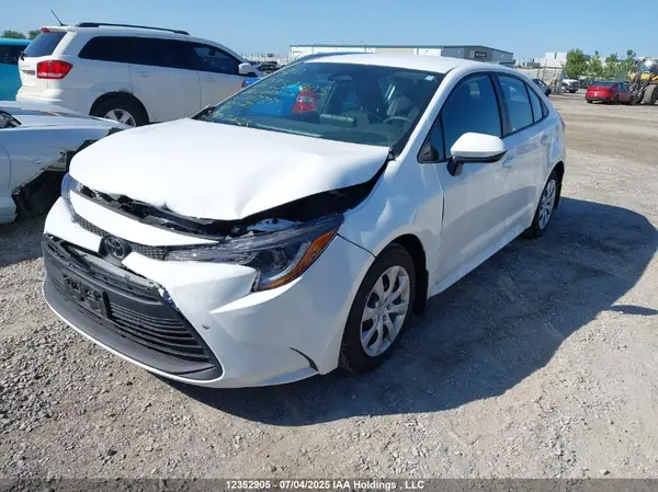 5YFB4MDE8RP111733 2024 TOYOTA COROLLA - Image 2