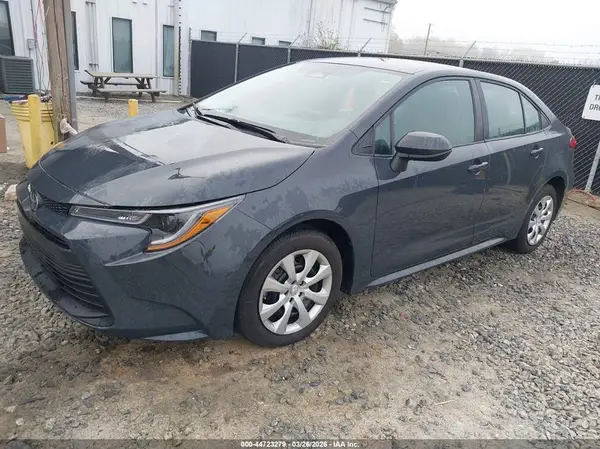 5YFB4MDE8RP111828 2024 TOYOTA COROLLA - Image 2
