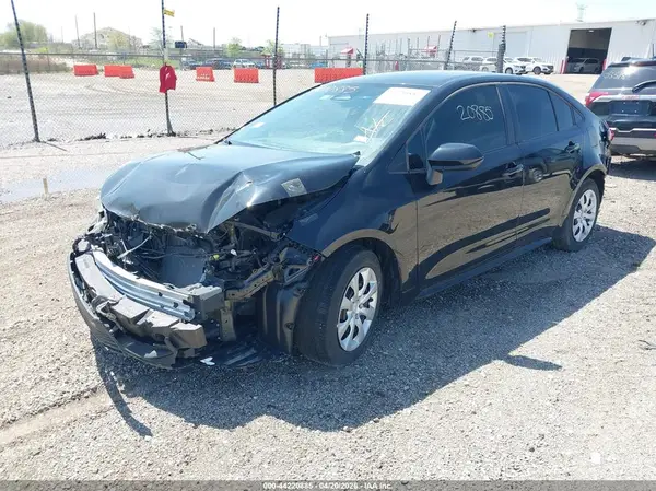 5YFB4MDE8RP112669 2024 TOYOTA COROLLA - Image 2
