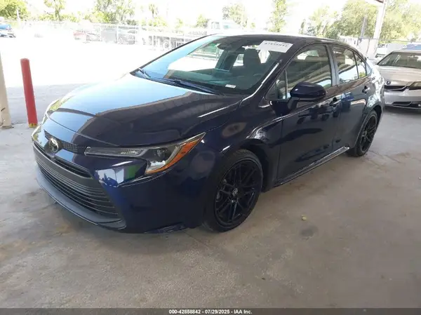 5YFB4MDE8RP117239 2024 TOYOTA COROLLA - Image 2