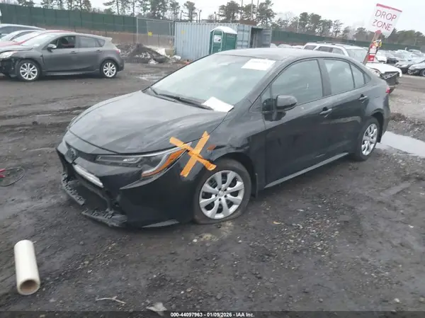 5YFB4MDE8RP117936 2024 TOYOTA COROLLA - Image 2