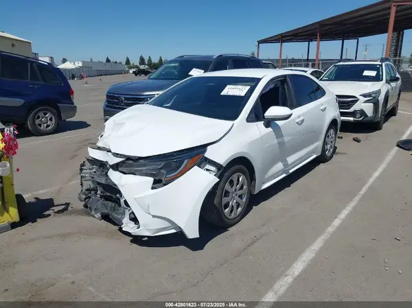 5YFB4MDE8RP120769 2024 TOYOTA COROLLA - Image 2