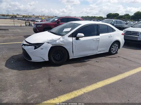 5YFB4MDE8RP125602 2024 TOYOTA COROLLA - Image 2