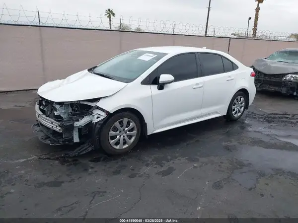 5YFB4MDE8RP125924 2024 TOYOTA COROLLA - Image 2