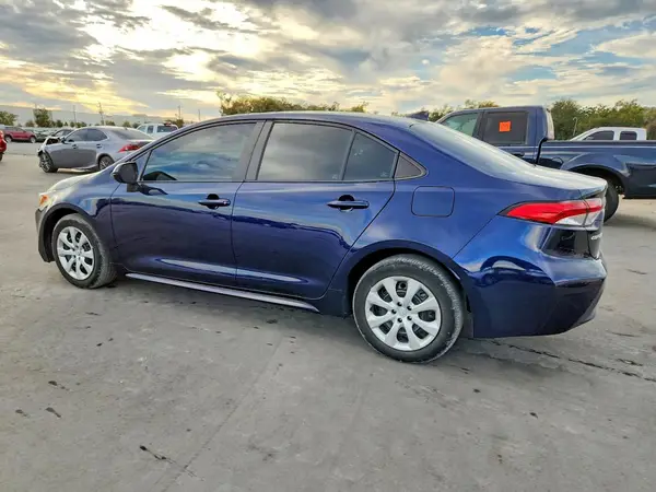 5YFB4MDE8RP126300 2024 TOYOTA COROLLA - Image 2