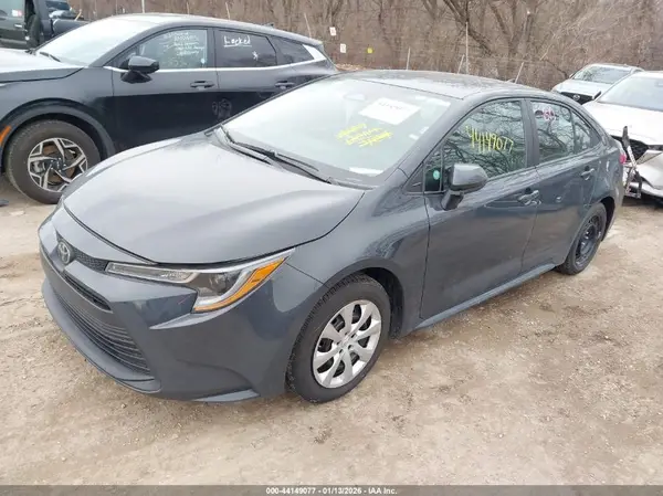 5YFB4MDE8RP126765 2024 TOYOTA COROLLA - Image 2