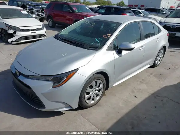 5YFB4MDE8RP129553 2024 TOYOTA COROLLA - Image 2