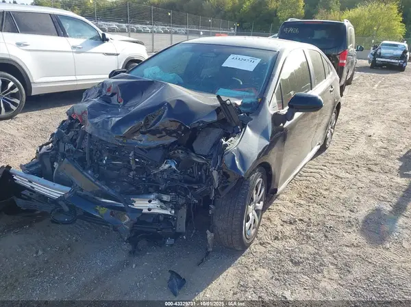5YFB4MDE8RP135269 2024 TOYOTA COROLLA - Image 2