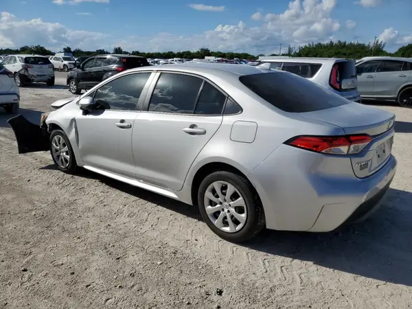 5YFB4MDE8RP136762 2024 TOYOTA COROLLA - Image 2