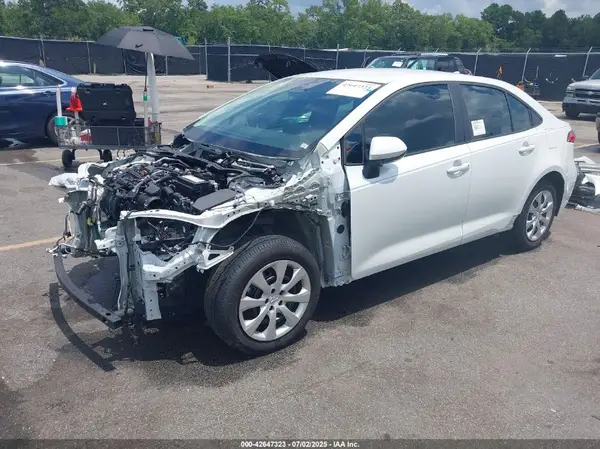 5YFB4MDE8RP137278 2024 TOYOTA COROLLA - Image 2