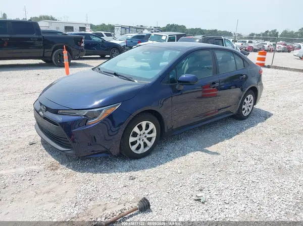 5YFB4MDE8RP139337 2024 TOYOTA COROLLA - Image 2