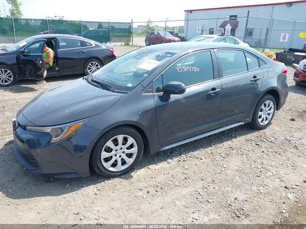 5YFB4MDE8RP144182 2024 TOYOTA COROLLA - Image 2