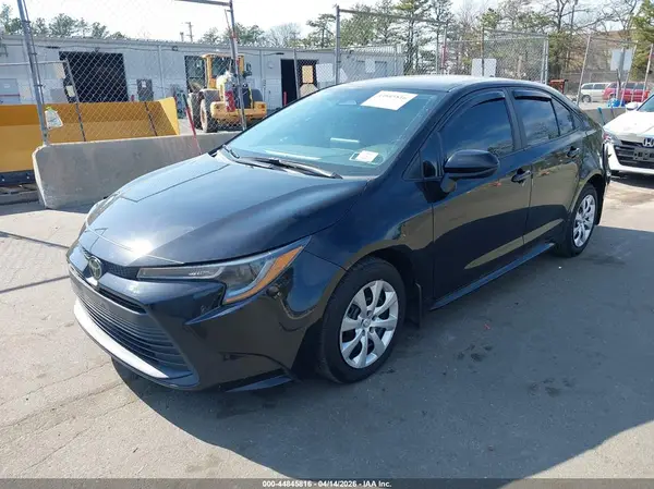 5YFB4MDE8RP152864 2024 TOYOTA COROLLA - Image 2