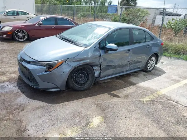 5YFB4MDE8RP153240 2024 TOYOTA COROLLA - Image 2