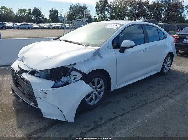 5YFB4MDE8RP153416 2024 TOYOTA COROLLA - Image 2