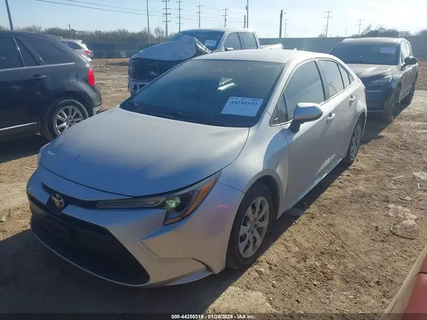 5YFB4MDE8RP158552 2024 TOYOTA COROLLA - Image 2