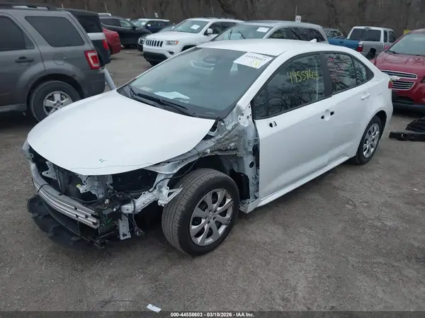 5YFB4MDE8RP159202 2024 TOYOTA COROLLA - Image 2