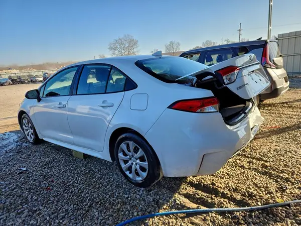 5YFB4MDE8RP167493 2024 TOYOTA COROLLA - Image 2