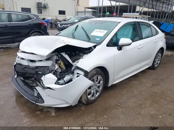 5YFB4MDE8RP170202 2024 TOYOTA COROLLA - Image 2