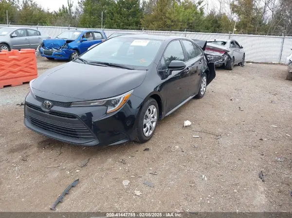 5YFB4MDE8RP170569 2024 TOYOTA COROLLA - Image 2