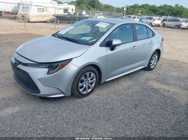 5YFB4MDE8RP174797 2024 TOYOTA COROLLA - Image 2