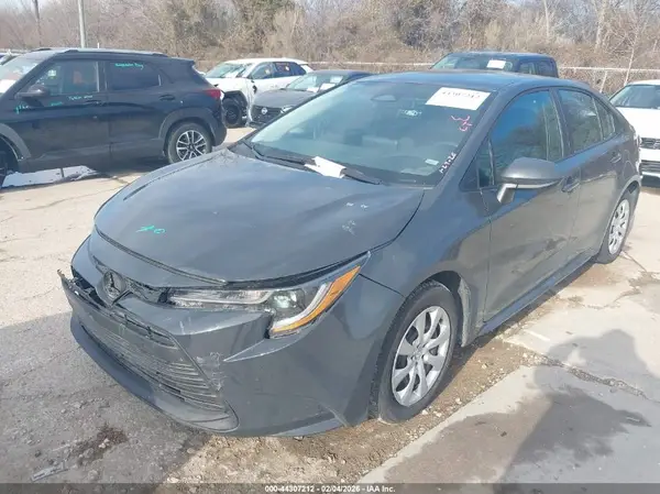 5YFB4MDE8RP180180 2024 TOYOTA COROLLA - Image 2