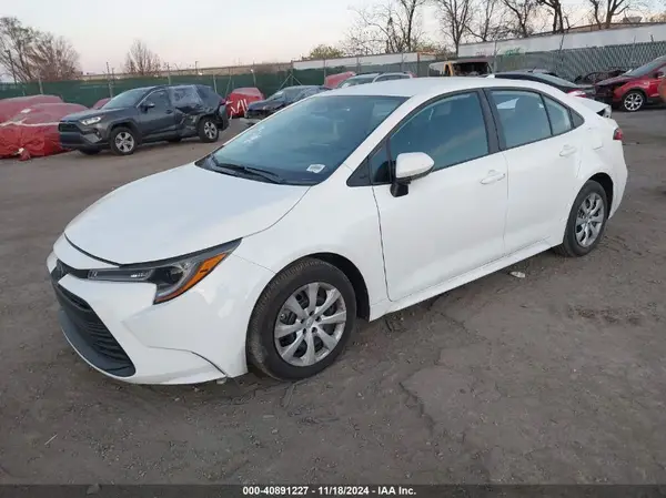 5YFB4MDE8RP181491 2024 TOYOTA COROLLA - Image 2