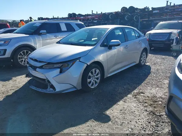 5YFB4MDE8RP185525 2024 TOYOTA COROLLA - Image 2