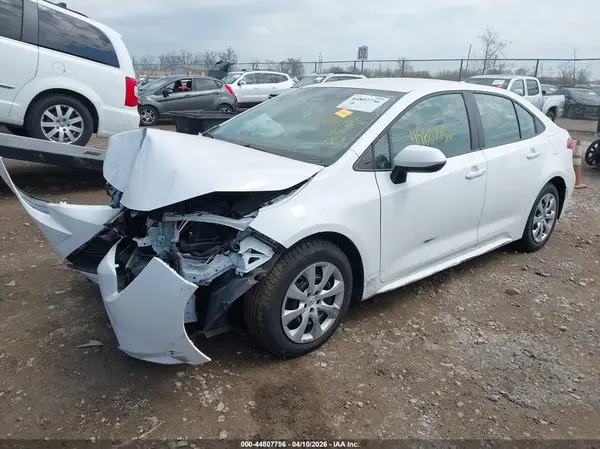 5YFB4MDE8RP185587 2024 TOYOTA COROLLA - Image 2