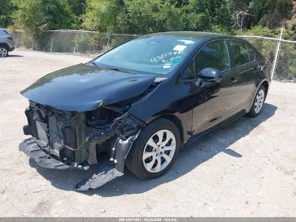 5YFB4MDE8RP195083 2024 TOYOTA COROLLA - Image 2