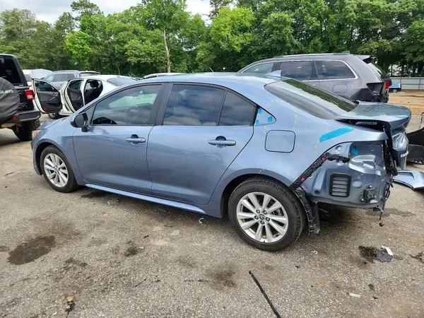 5YFB4MDE8RP199733 2024 TOYOTA COROLLA - Image 2