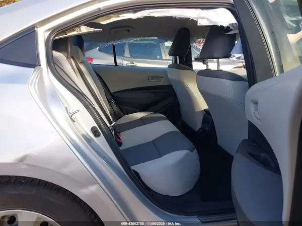 5YFB4MDE8RP200766 2024 TOYOTA COROLLA - Image 8