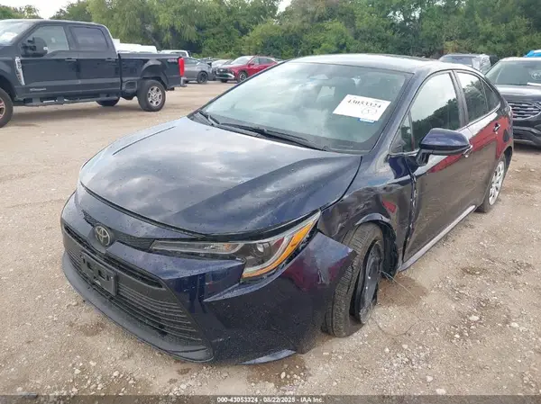 5YFB4MDE8RP203862 2024 TOYOTA COROLLA - Image 2