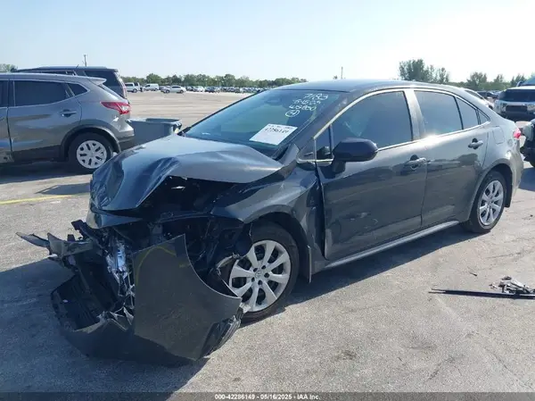 5YFB4MDE8RP207183 2024 TOYOTA COROLLA - Image 2