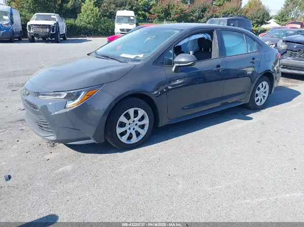 5YFB4MDE8RP210603 2024 TOYOTA COROLLA - Image 2