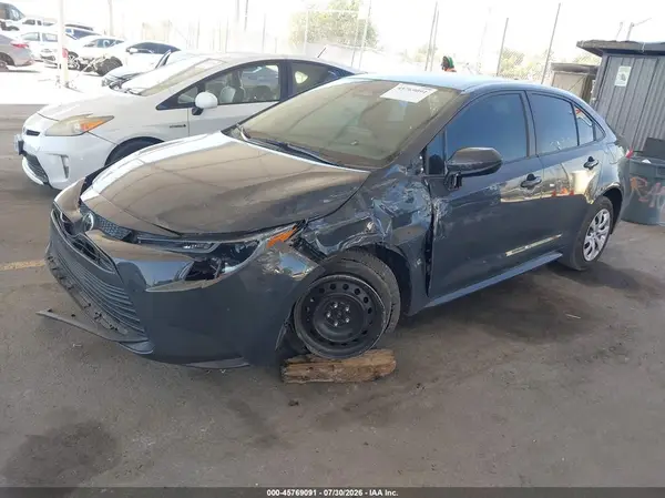 5YFB4MDE8RP216403 2024 TOYOTA COROLLA - Image 2