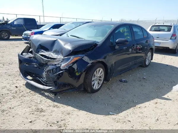 5YFB4MDE8RP217034 2024 TOYOTA COROLLA - Image 2