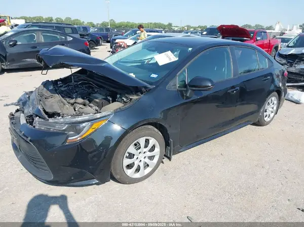 5YFB4MDE8RP226462 2024 TOYOTA COROLLA - Image 2