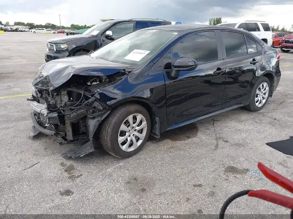 5YFB4MDE8SP228718 2025 TOYOTA COROLLA - Image 2