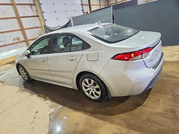 5YFB4MDE8SP230162 2025 TOYOTA COROLLA - Image 2