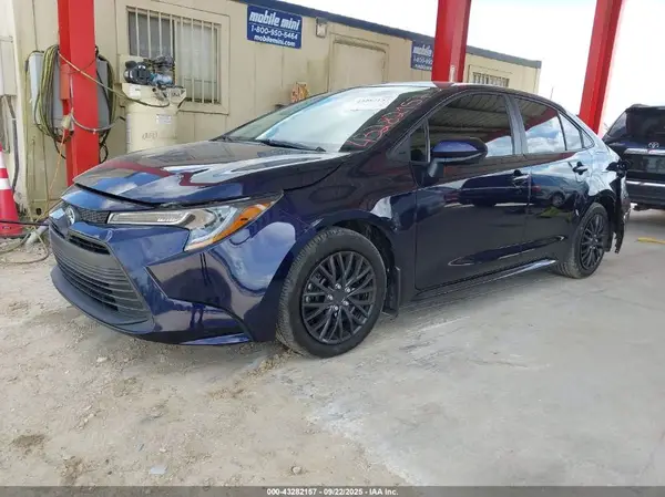 5YFB4MDE8SP230887 2025 TOYOTA COROLLA - Image 2