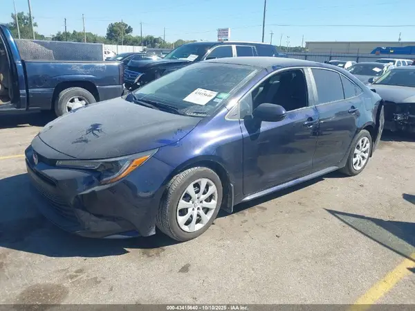 5YFB4MDE8SP231232 2025 TOYOTA COROLLA - Image 2