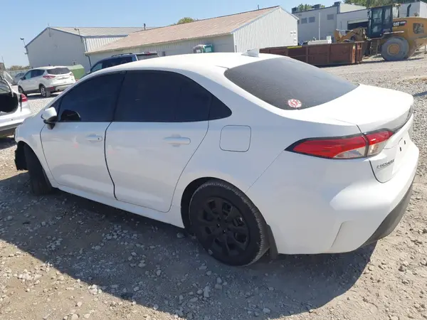5YFB4MDE8SP231568 2025 TOYOTA COROLLA - Image 2