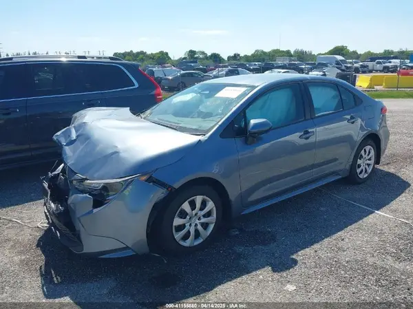 5YFB4MDE8SP244112 2025 TOYOTA COROLLA - Image 2