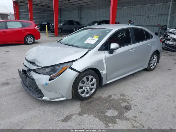 5YFB4MDE8SP244854 2025 TOYOTA COROLLA - Image 2