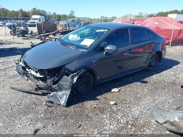 5YFB4MDE8SP246233 2025 TOYOTA COROLLA - Image 2