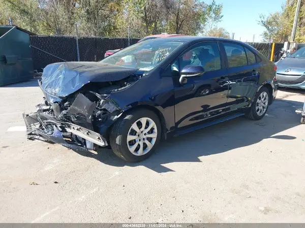 5YFB4MDE8SP246894 2025 TOYOTA COROLLA - Image 2
