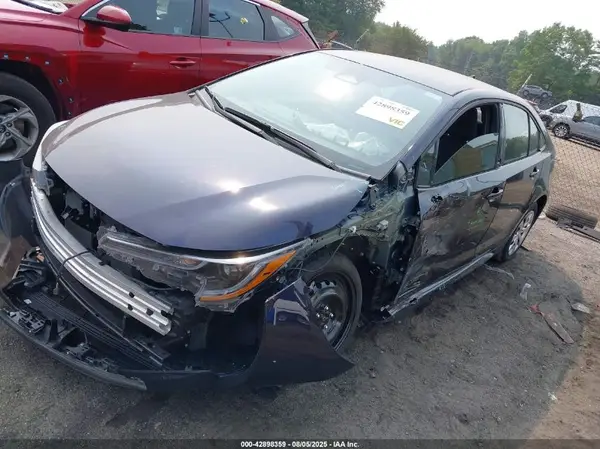 5YFB4MDE8SP248435 2025 TOYOTA COROLLA - Image 2