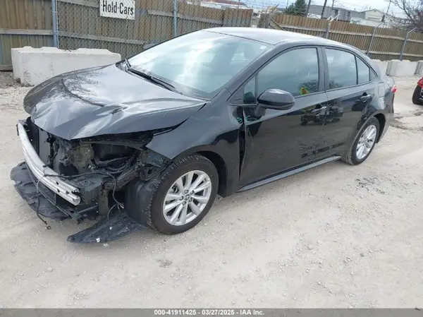 5YFB4MDE8SP250640 2025 TOYOTA COROLLA - Image 2