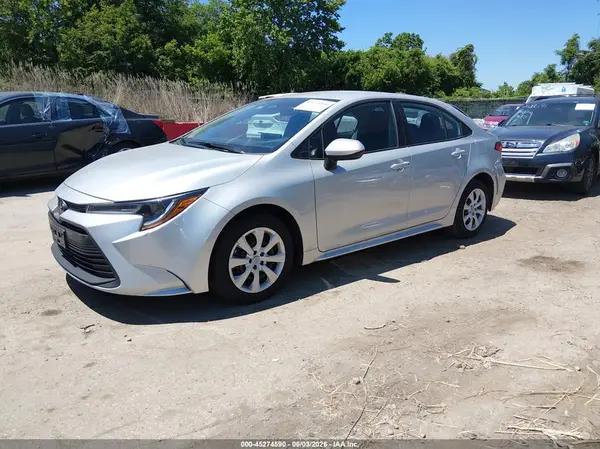 5YFB4MDE8SP257460 2025 TOYOTA COROLLA - Image 2